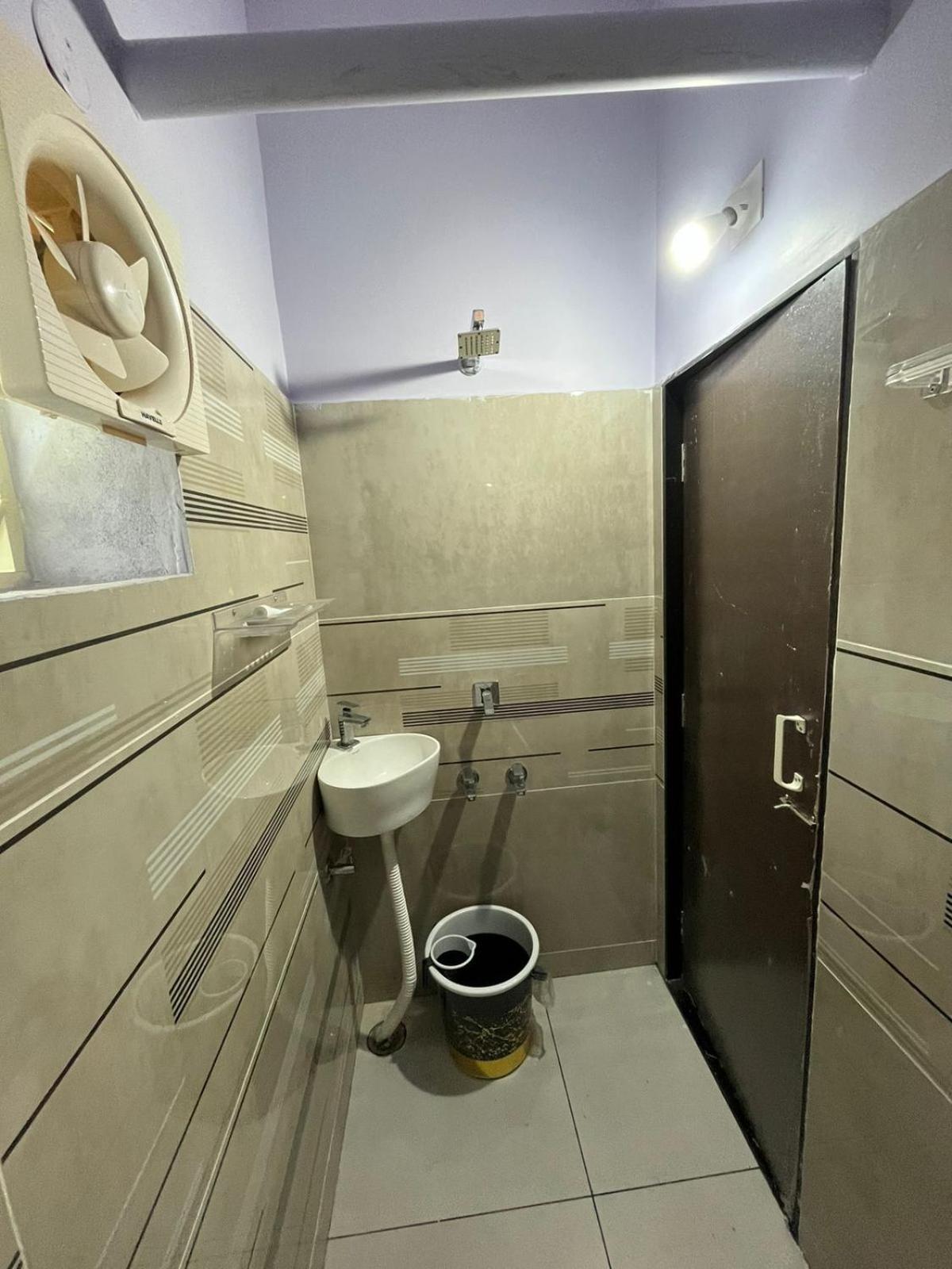 Sri Datta Kukkuteswara Nilayam Pithapuram Extérieur photo